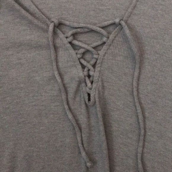 Hollister T shirt with small triangle cut out - Picture 2 of 4